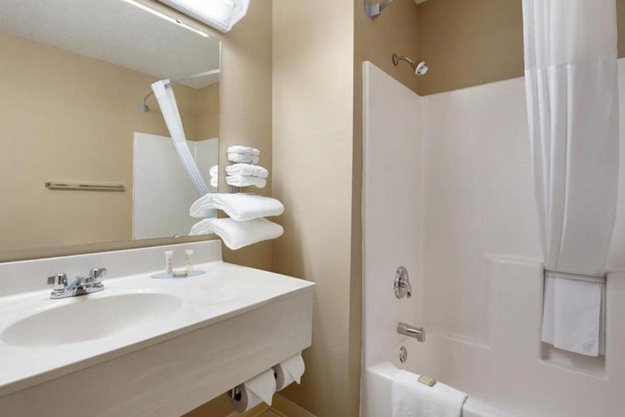 Coratel Inn & Suites By Jasper New Richmond Ngoại thất bức ảnh